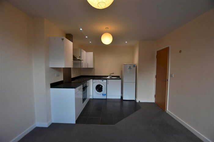 1 Bedroom Flat To Rent In Burleys Way, Leicester, LE1