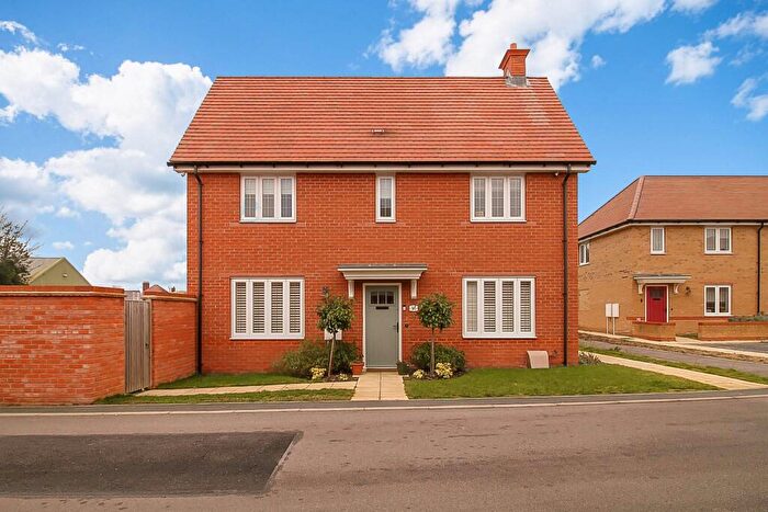 3 Bedroom Semi-Detached House For Sale In Lavender Crescent, Feering, Colchester, CO5