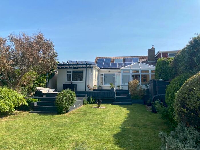 3 Bedroom Bungalow For Sale In Marine Drive, Seaford, BN25