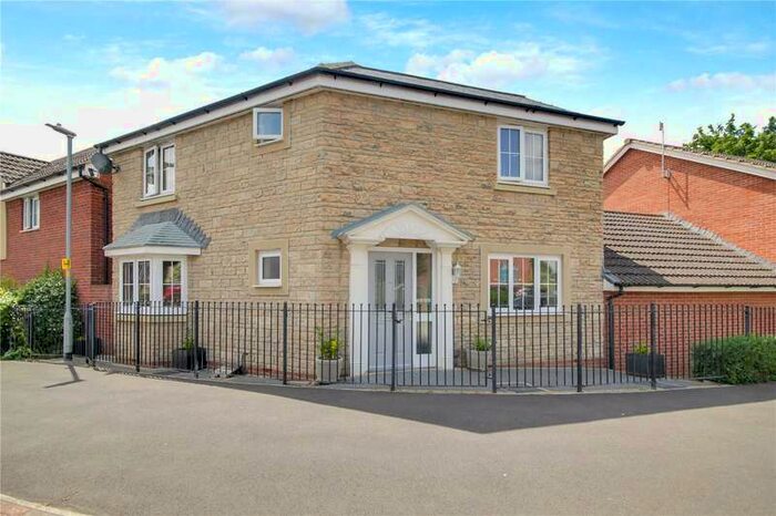 3 Bedroom Link Detached House To Rent In Edith New Close, Swindon, Wiltshire, SN2