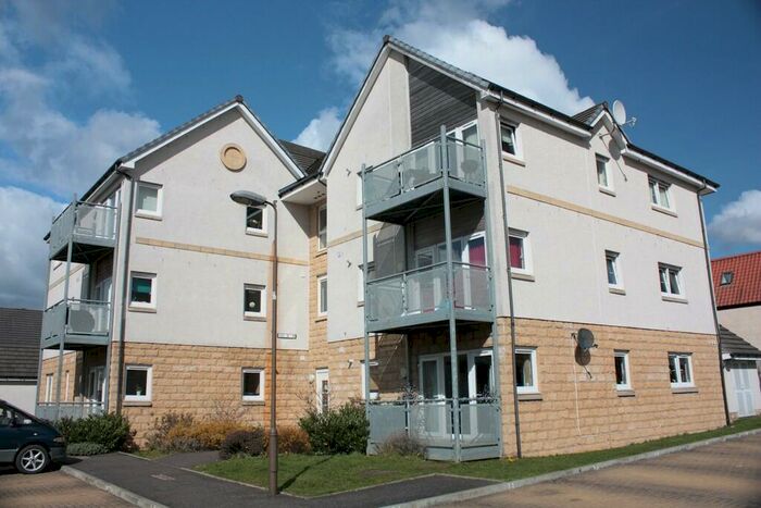 2 Bedroom Apartment To Rent In Hawk Brae, Livingston, EH54