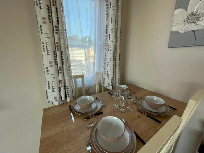 2 Bedroom Caravan For Sale In Castle Douglas, Dumfries And Galloway, DG7