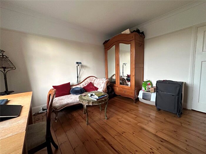 1 Bedroom Apartment To Rent In Oakfield Court, Crouch End, London, N8