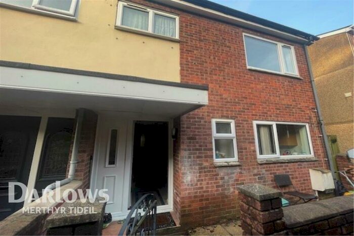 3 Bedroom End Of Terrace House To Rent In Abertillery, NP13