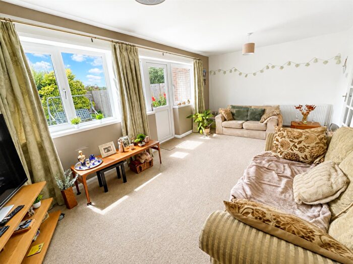4 Bedroom Detached House For Sale In Gleneagles Drive, Henbury, BS10