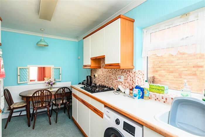 3 Bedroom Detached Bungalow For Sale In Watchgate, Dartford, Kent, DA2