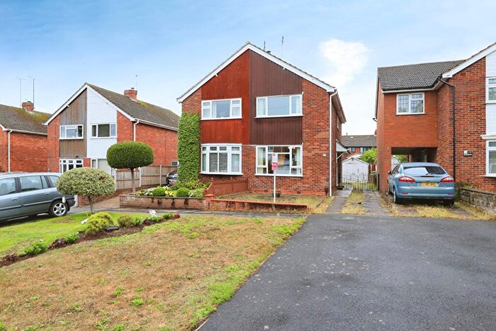 2 Bedroom Semi-Detached House For Sale In Lea Wood Grove, Kidderminster, Worcestershire, DY11