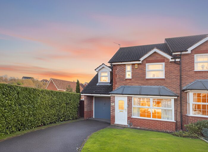 3 Bedroom Semi Detached House For Sale In St. Chads Close, Mansfield, NG18