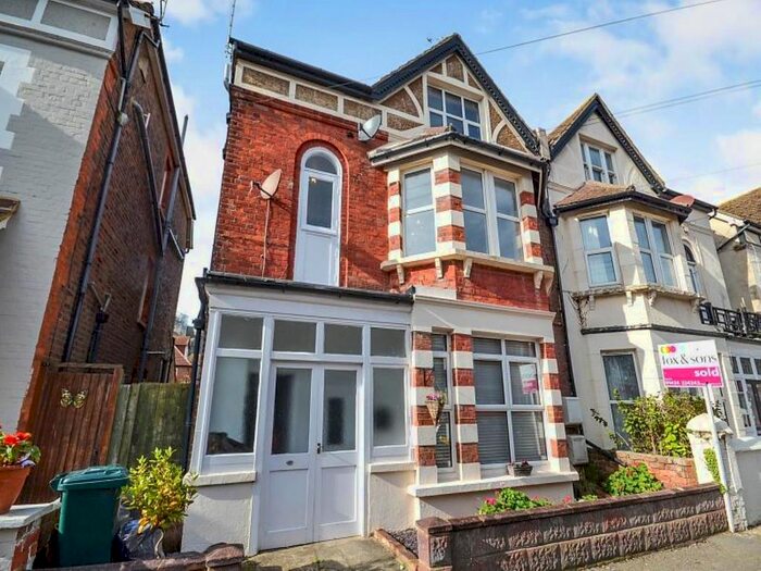 2 Bedroom Flat To Rent In Albany Road, Bexhill On Sea, TN40