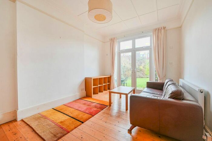 2 Bedroom Flat To Rent In Egerton Gardens, West Ealing, London, W13