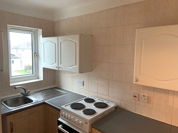 2 Bedroom Property To Rent In Shelley Crescent, Heston, Hounslow, TW5