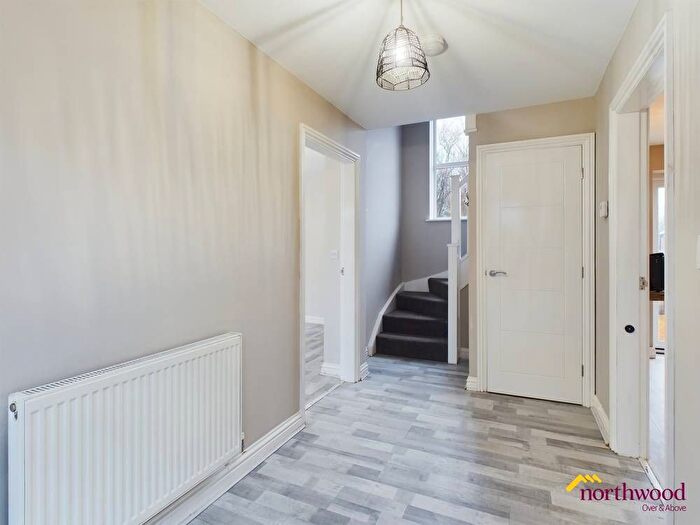 2 Bedroom Flat To Rent In Church View, Church Road, Blurton, Stoke-On-Trent, ST3