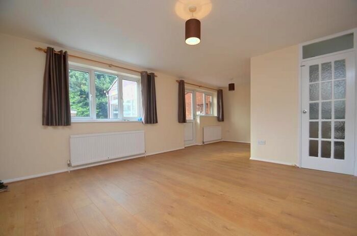 3 Bedroom End Of Terrace House To Rent In Aylsham Drive, Ickenham, UB10