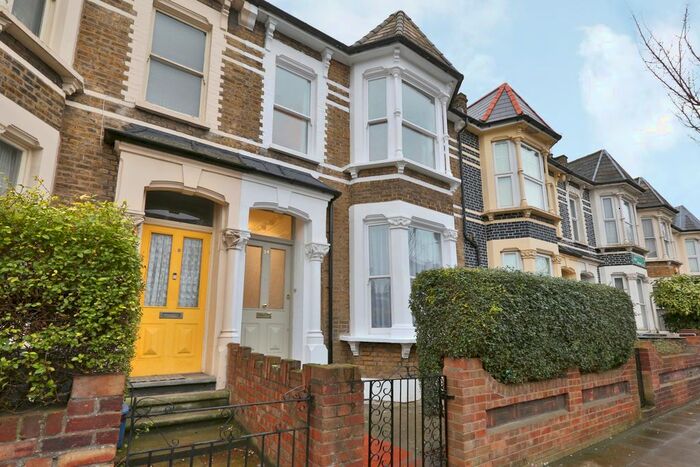 2 Bedroom Flat To Rent In Filey Avenue, London, N16