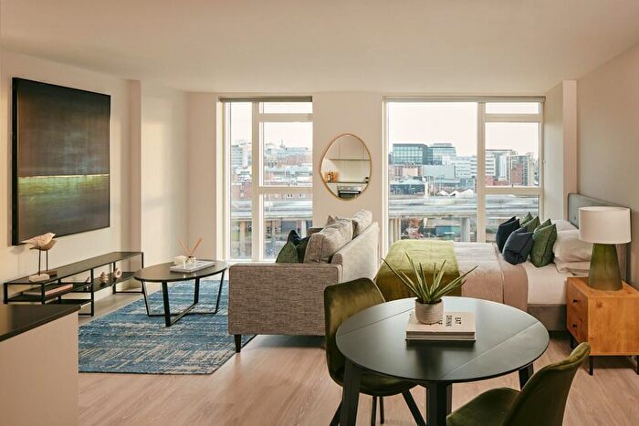 Studio To Rent In Warroch Place, Glasgow, G3