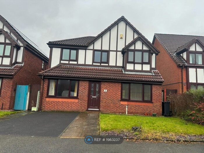 4 Bedroom Detached House To Rent In Langstone Close, Bolton, BL6