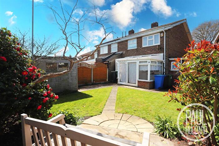 3 Bedroom Semi-Detached House For Sale In Dolphin Close, Pakefield, NR33