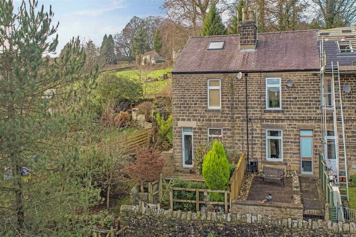 2 Bedroom Cottage For Sale In Sir William Terrace, Grindleford, S32
