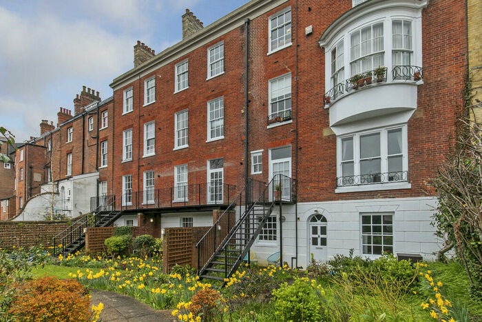 1 Bedroom Flat To Rent In Princess Court, St Peter Street, Winchester, SO23