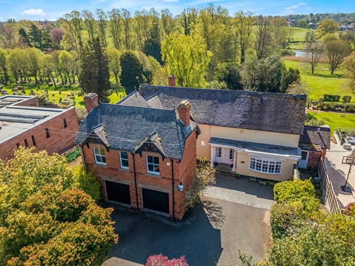 5 Bedroom Detached House For Sale In High Street, Kenilworth, Warwickshire, CV8