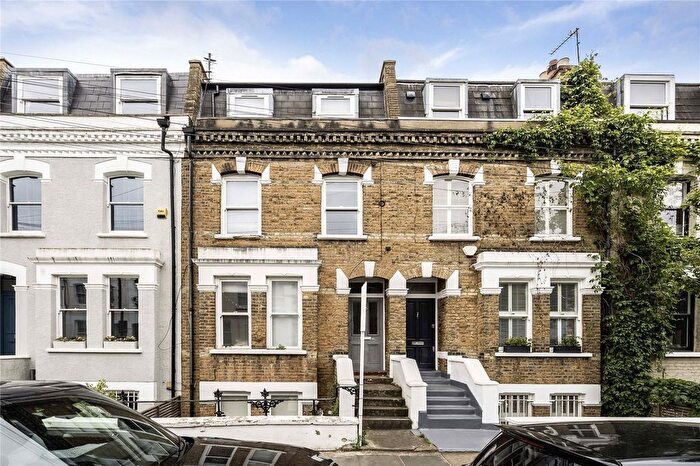 2 Bedroom Flat To Rent In Kilmaine Road, London, SW6