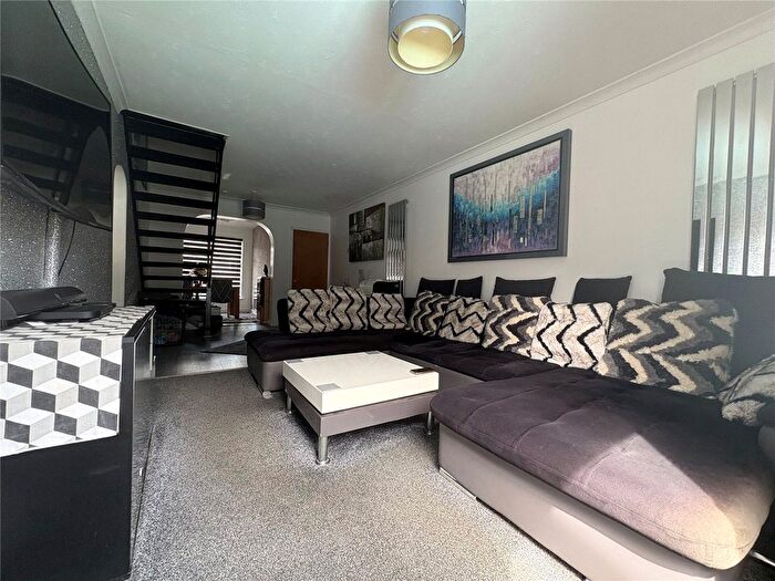 3 Bedroom End Of Terrace House For Sale In The Firs, Daventry, Northamptonshire, NN11