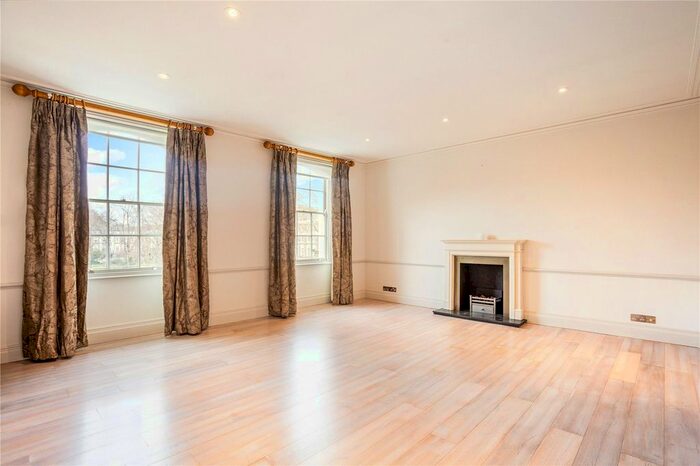 2 Bedroom Flat To Rent In Onslow Square, London, SW7