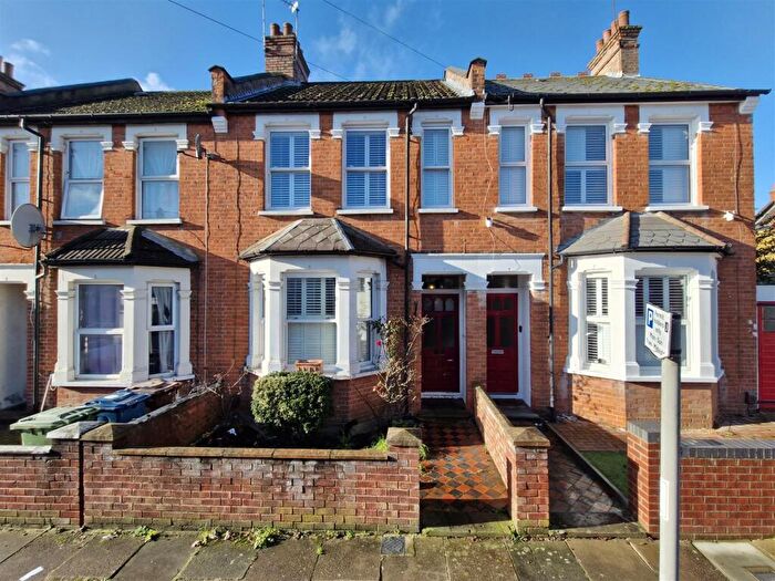 3 Bedroom Terraced House For Sale In Aberdeen Road, Wealdstone, HA3