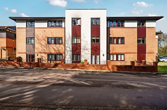 2 Bedroom Flat For Sale In Wickham Road, Fareham, Hampshire, PO16