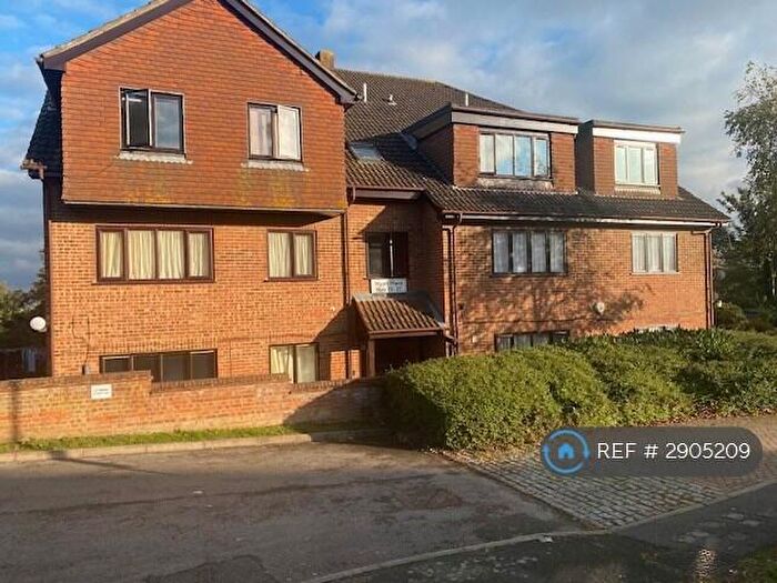2 Bedroom Flat To Rent In Wyatt Place, Rochester, ME2