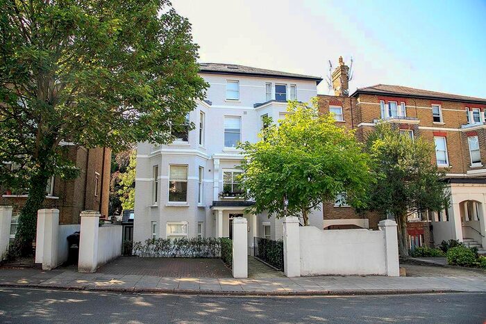 2 Bedroom Flat To Rent In Church Road, Richmond, TW10
