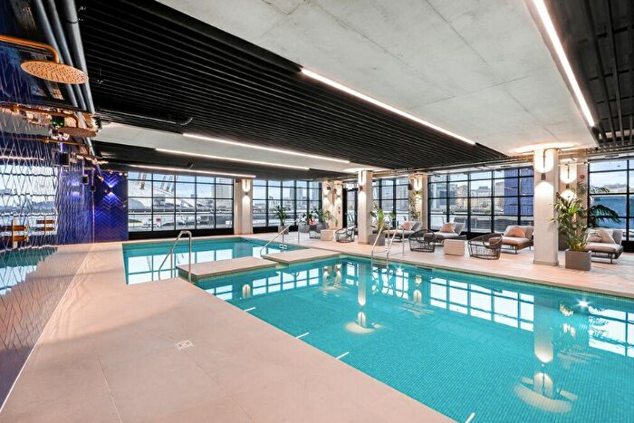 3 Bedroom Flat For Sale In Orchard Place, Canning Town, London, E14