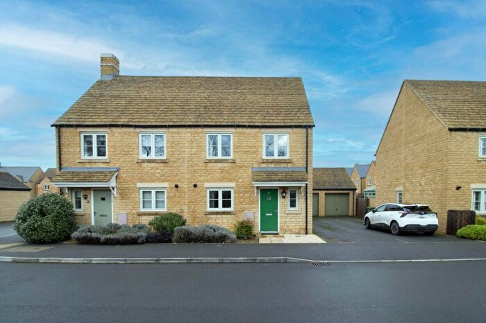 4 Bedroom Semi-Detached House To Rent In June Lewis Way, Fairford, Gloucestershire, GL7