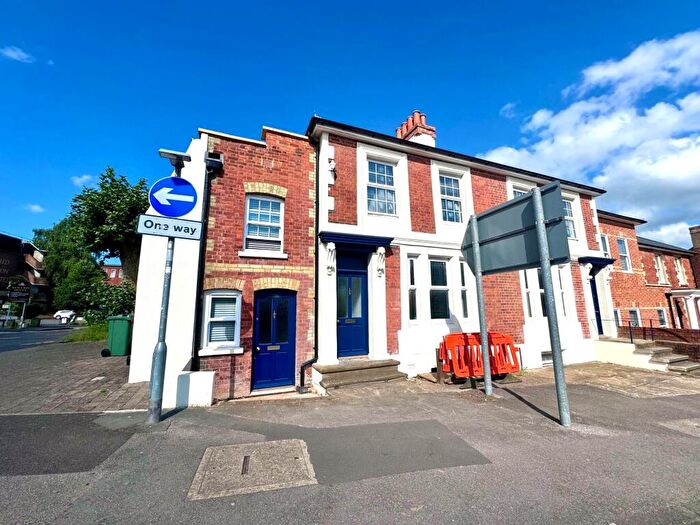 2 Bedroom Maisonette To Rent In New Road, Basingstoke, RG21