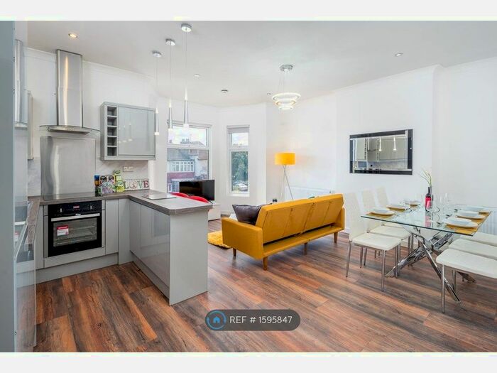 4 Bedroom Maisonette To Rent In Green Lanes, London, N13