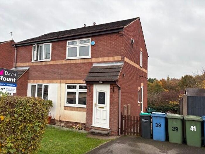 2 Bedroom Semi Detached House To Rent In Richmond Drive, Mansfield, Nottinghamshire, NG19