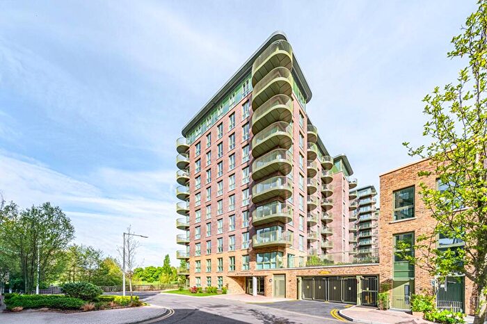 2 Bedroom Flat To Rent In Astell Road, Kidbrooke, SE3