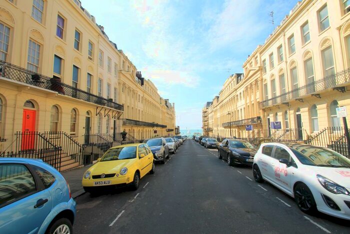 Studio To Rent In Oriental Place, Brighton, BN1