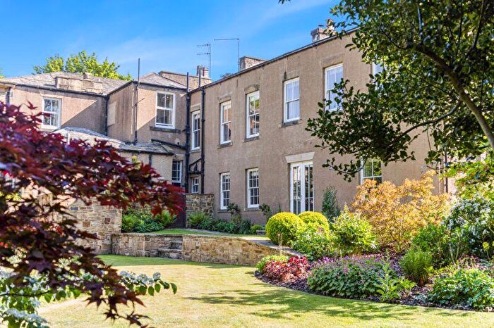 4 Bedroom Semi-Detached House For Sale In West Wing, Hedgefield House, Stella Road, Ryton, NE21