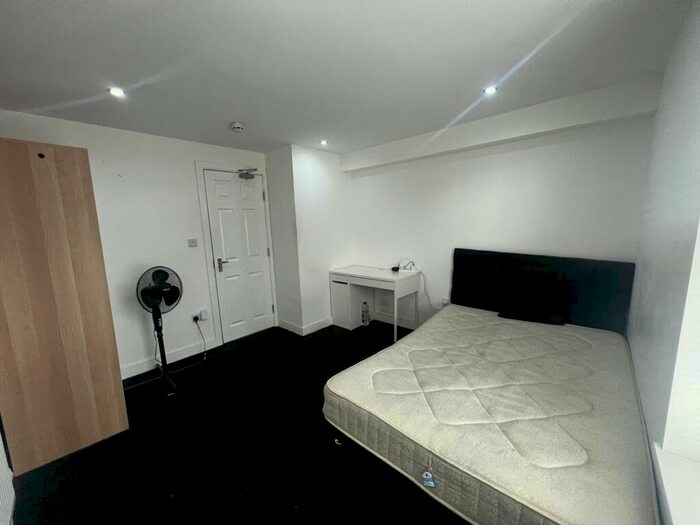 Studio To Rent In Gresham Street, Coventry, CV2