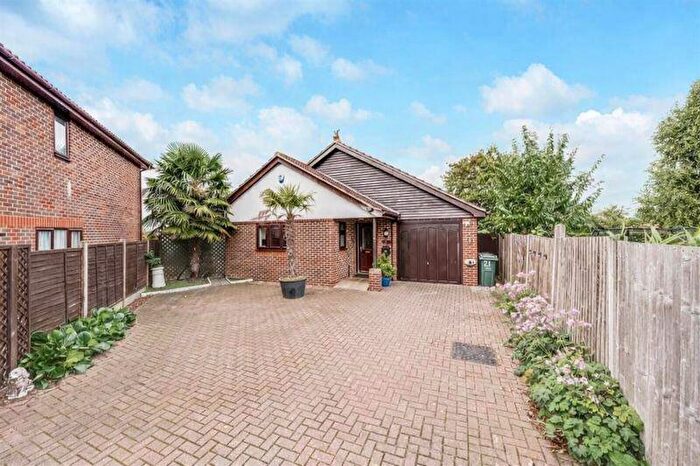 3 Bedroom Detached Bungalow For Sale In Sullivan Close, West Dartford, DA1