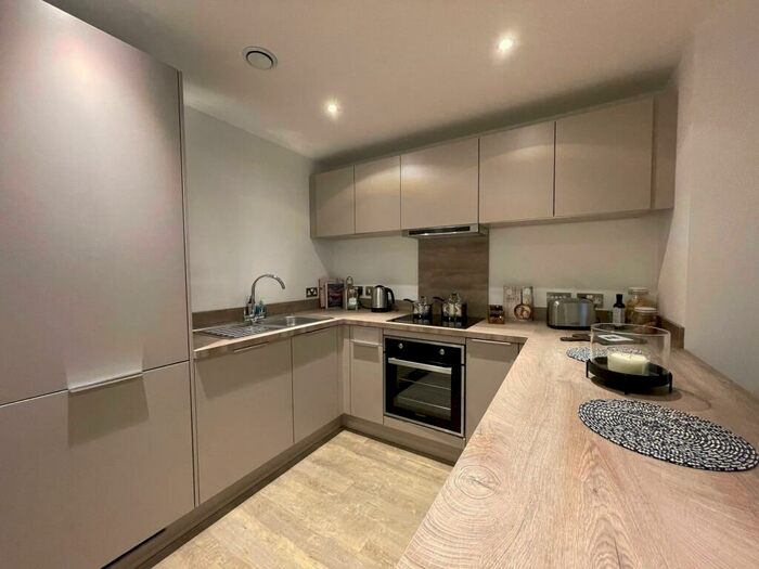 2 Bedroom Apartment To Rent In The Priory Queensway, Birmingham, B4