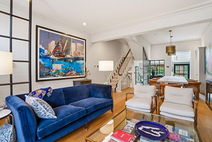 5 Bedroom Semi Detached House For Sale In Warbeck Road, London, W12