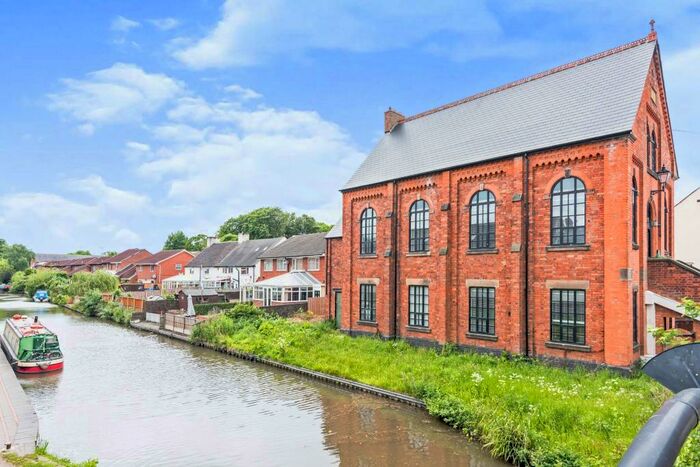 2 Bedroom Apartment To Rent In The Old Chapel, Fazeley, B78