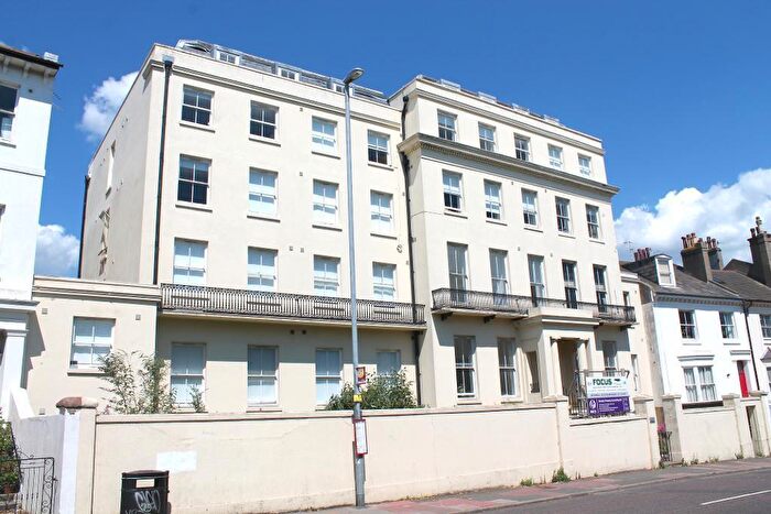 Flat To Rent In St Annes House, Buckingham Place, Brighton, BN1
