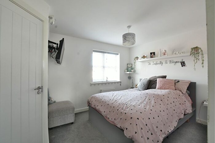 3 Bedroom Semi-Detached House For Sale In Yew Tree Close, Leigh, Lancashire, WN7
