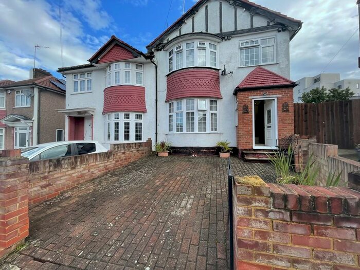 6 Bedroom Semi-Detached House To Rent In Nettleden Avenue, Wembley, HA9
