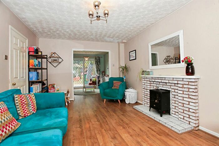 4 Bedroom Detached House For Sale In Bowness Way, Peterborough, PE4