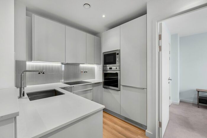 1 Bedroom Flat To Rent In Ten Degrees, George Street, London, Croydon, CR0