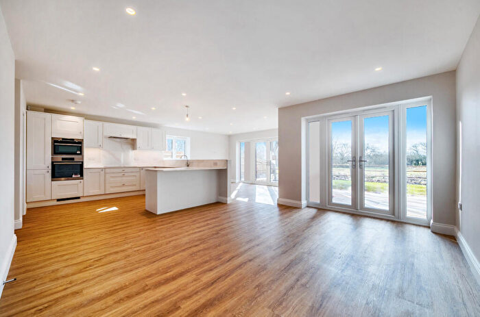 4 Bedroom Detached House For Sale In Marshmead Close, Clarendon, Salisbury, Wiltshire, SP5